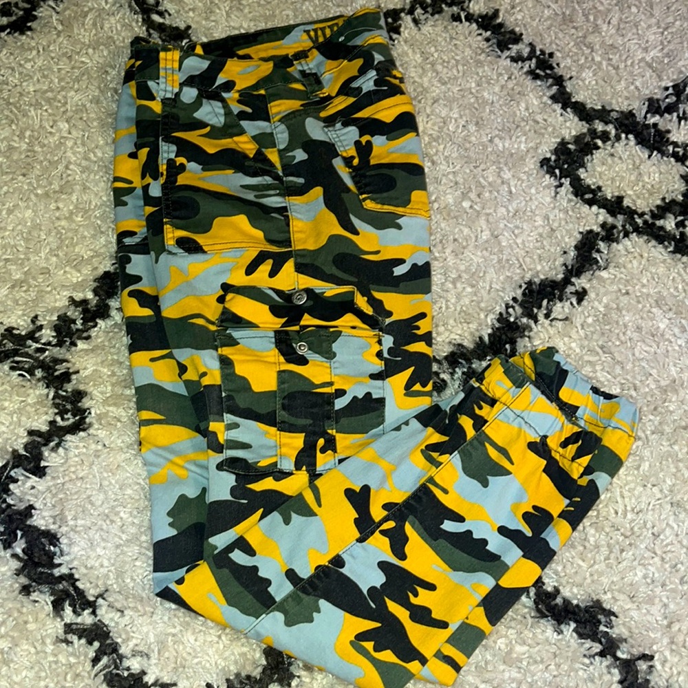 Camo Jeans with Fitted ankle